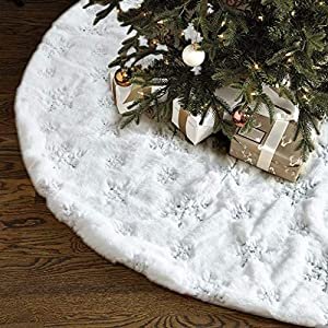 Christmas White Luxury Fur Tree Skirt